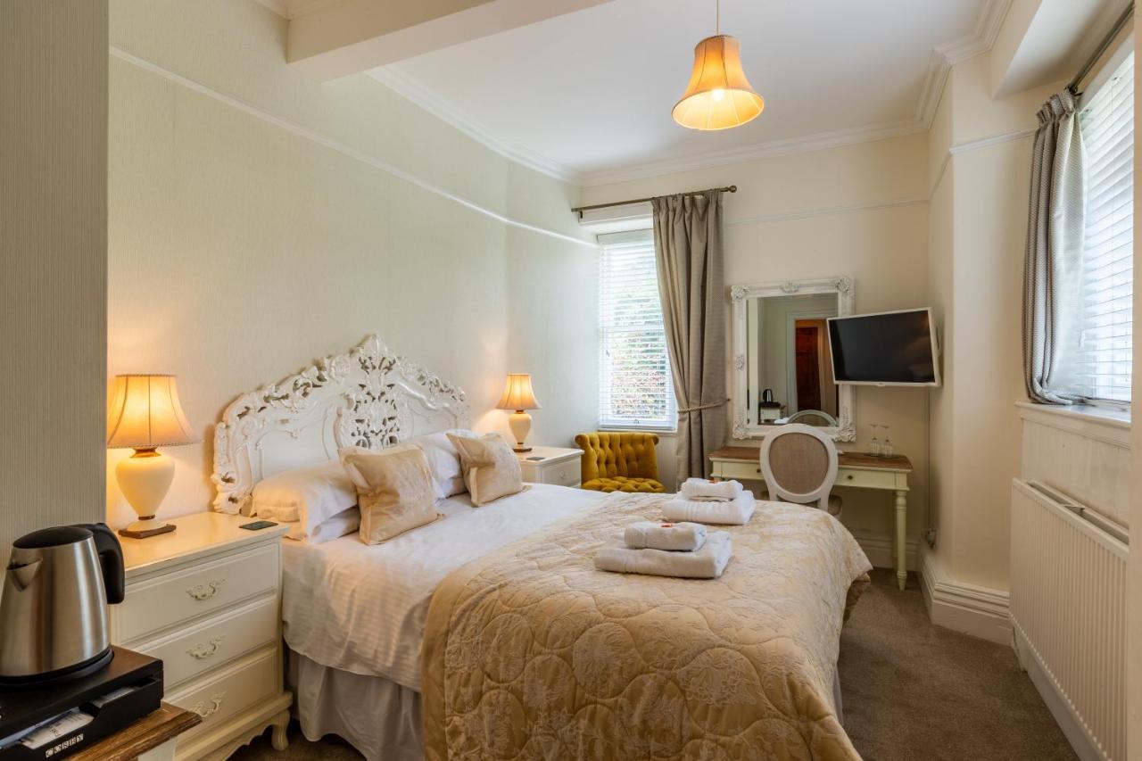 Chestnuts Guest House (Adults Only) Віндермір Екстер'єр фото