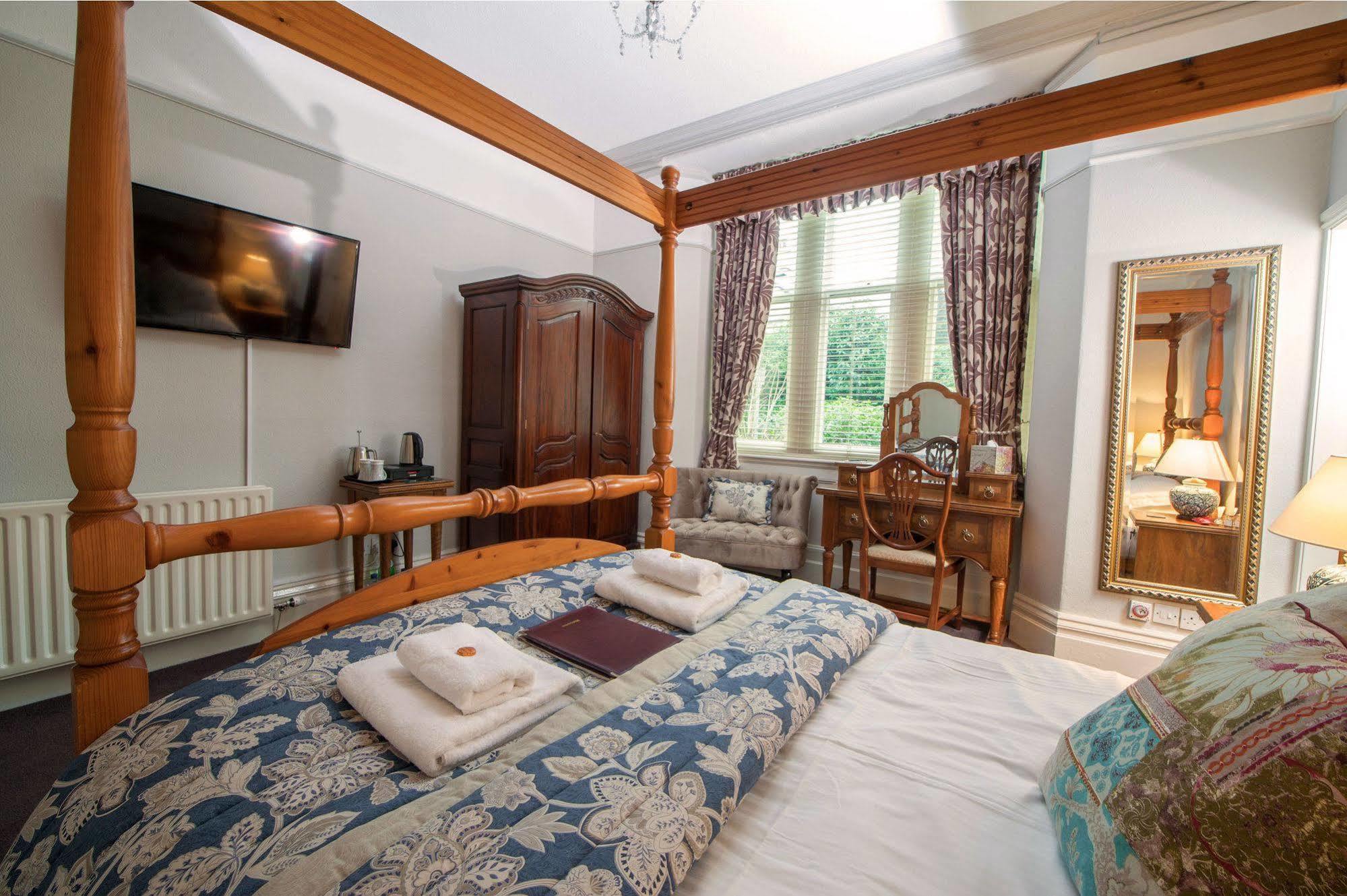 Chestnuts Guest House (Adults Only) Віндермір Екстер'єр фото